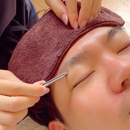 ツィザー(毛抜き)